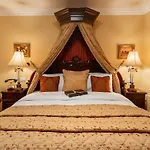 Earls Court House 4* Killarney