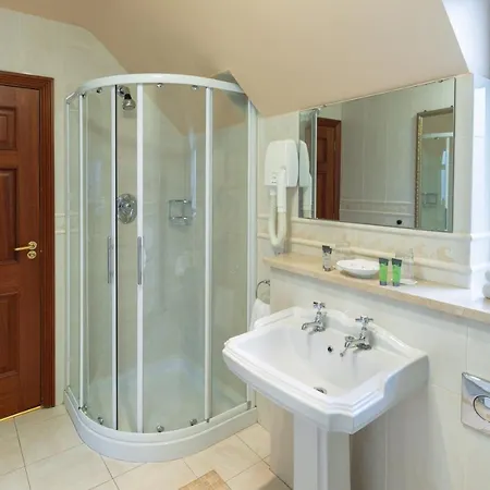 Earls Court House Killarney