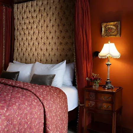 Guest house Earls Court House 4*