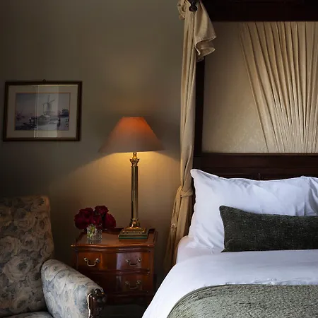 Earls Court House 4* Killarney