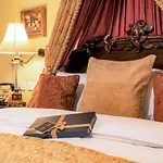 Earls Court House كيلارني