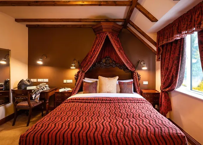 Earls Court House Килларни